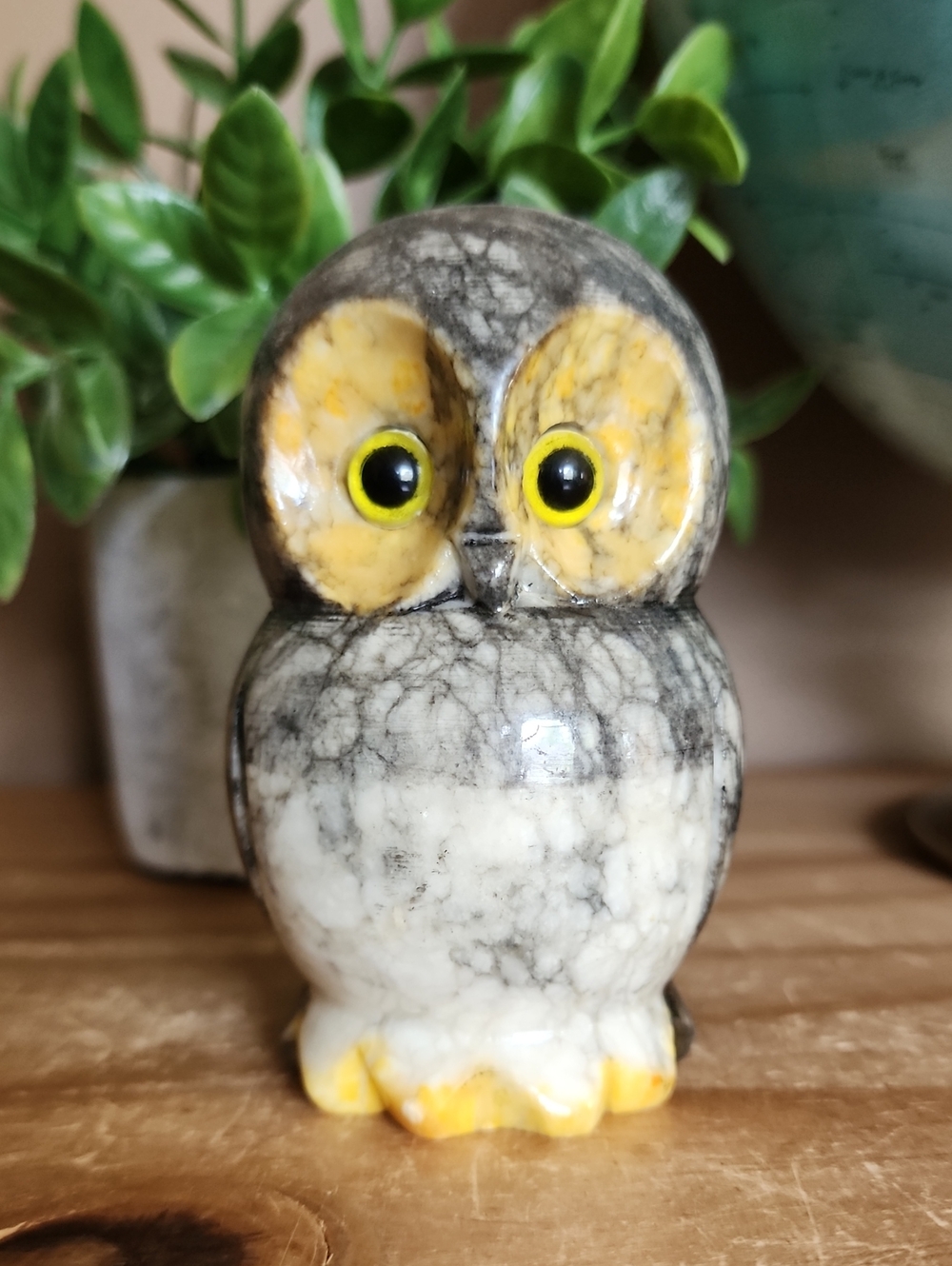 Vintage hand carved Alabaster owl Made in Italy